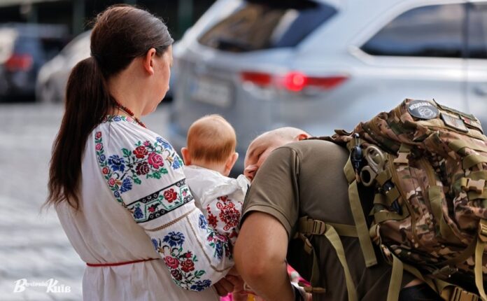 Криза насправді допомогти не встигне: чому Києву вже пізно рухатися?