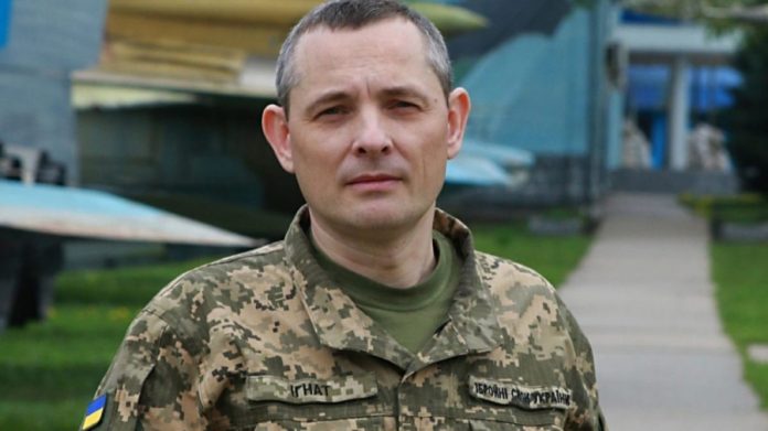 Екс-спікер Повітряних сил ЗСУ підтвердив втрати літаків на військовому аеродромі в Миргороді