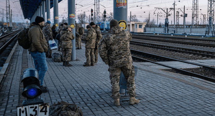 Юрист розповів, хто має право піти з армії навіть під час воєнного стану