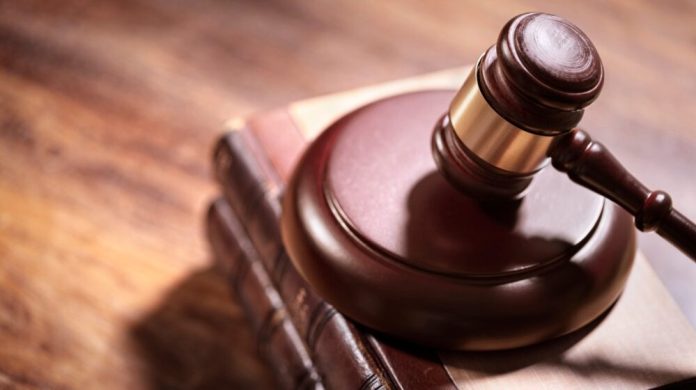 На Хмельниччині суд покарав катів 68-річної жінки
