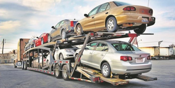 Поліція викрила схему імпорту авто з Європи із заниженими митами