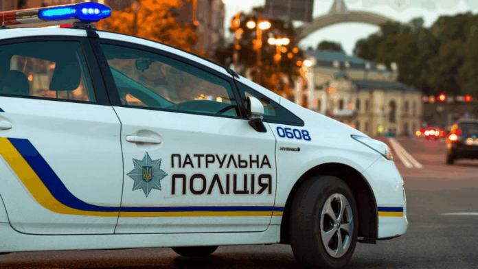 У Запоріжжі засудили двох поліцейських за знущання над чоловіком