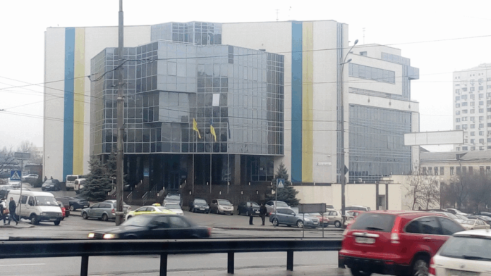 У Голосіївській РДА виявили системні порушення при призначенні чиновників