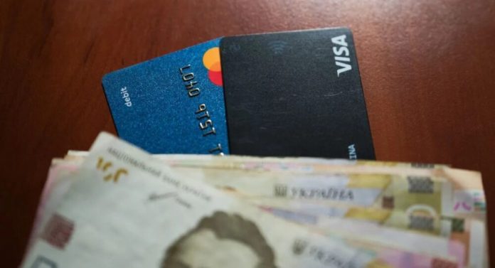 Податкова України масово надсилає листи громадянам з проханням пояснити доходи