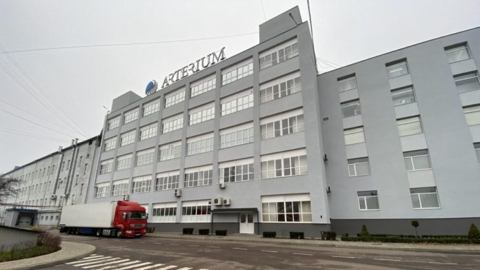 СБУ проводить обшуки в «Артеріумі»: Жеваго заявляє про політичний тиск, компанія заперечує торгівлю з Росією