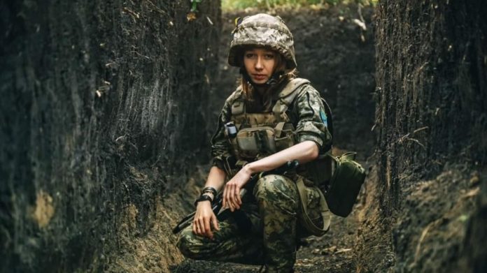 Мобілізація жінок в Україні у 2025 році: добровільний принцип та відсутність змін у законодавстві