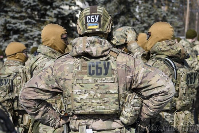 На прикарпатті СБУ розкрила угруповання вимагачів: серед затриманих боксери і кандидати в депутати