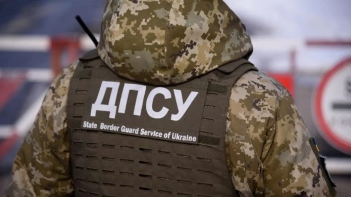На Сумщині викрили прикордонників, які вимагали хабар за переведення військового