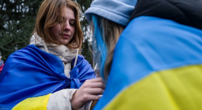 Нова хвиля еміграції в Україні після війни: можливі сценарії та особливості