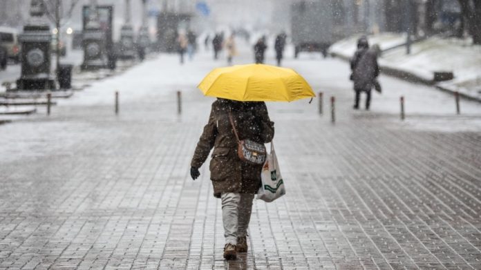 Погіршення погодних умов в Україні: дощі та мокрий сніг вже 19 жовтня