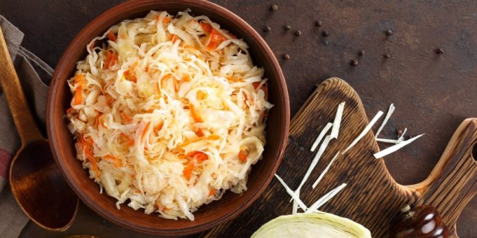 Квашена капуста: користь, ризики та науковий погляд на улюблений зимовий продукт українців