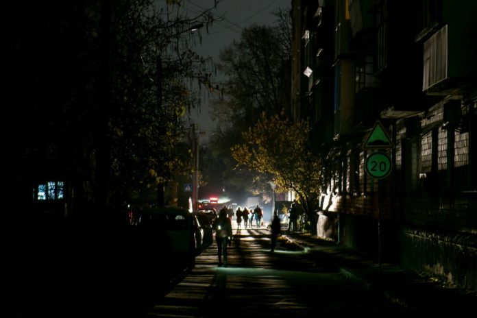 Україні загрожує енергетична криза: в ОП готують план дій на випадок блекауту