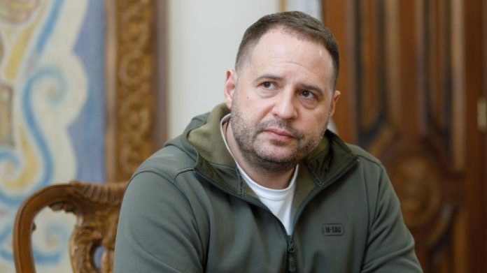 Андрій Єрмак подає у відставку після корупційного скандалу з 