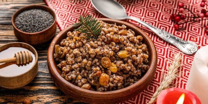 Кутя в українській традиції: сакральний сенс різдвяної страви та її символіка