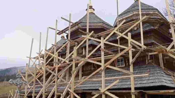 Відновлення культурної спадщини у Верхній Рожанці: дзвіниця готова, церква на черзі