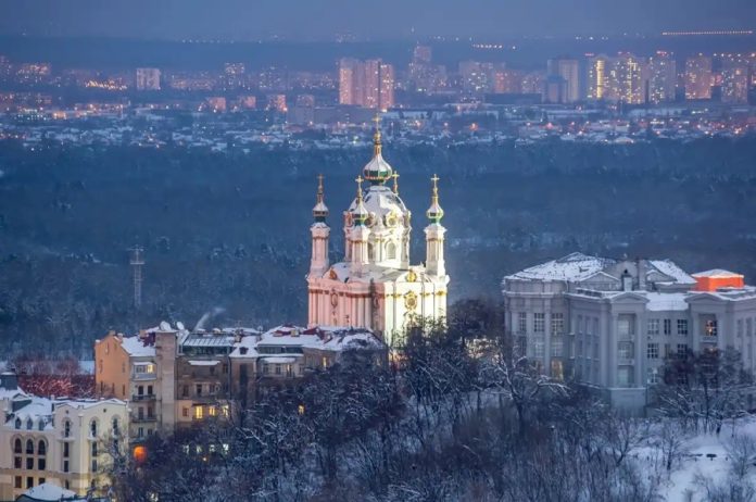 8 січня в традиціях і пам’яті: поєднання народних звичаїв, церковних дат і науки