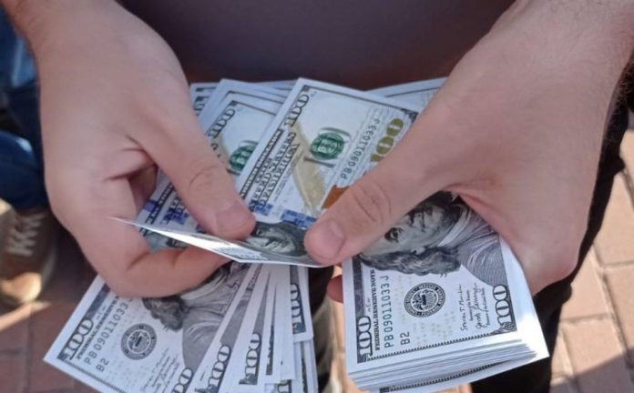 Інспектора нацпарку затримали за хабар у 2500 доларів для відстрочки від мобілізації