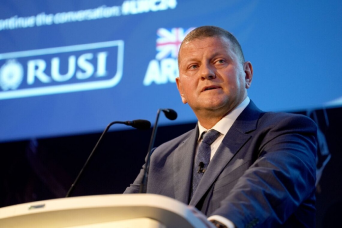 У команді Зеленського припускають, що Залужний готується до участі у виборах