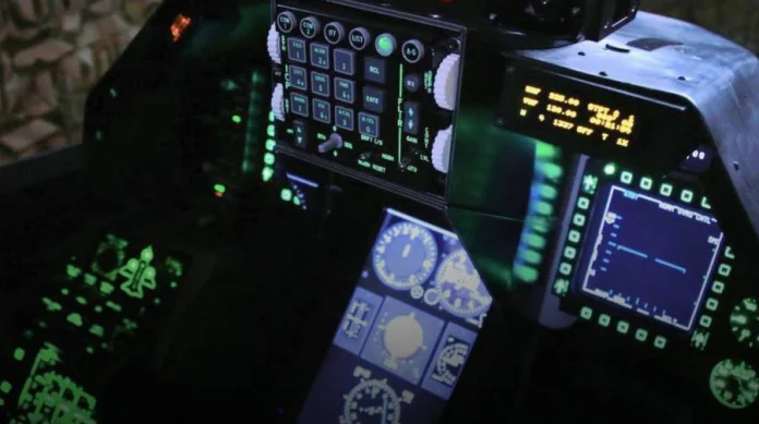 Україна отримала нові мобільні тренажери для підготовки пілотів F-16