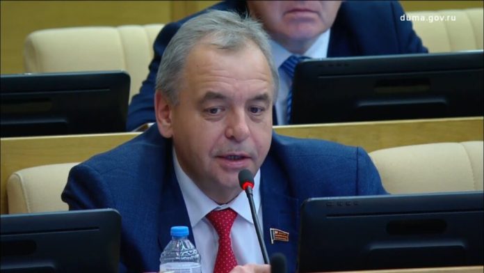Крах російської економіки: депутат Держдуми визнав загрозу від війни