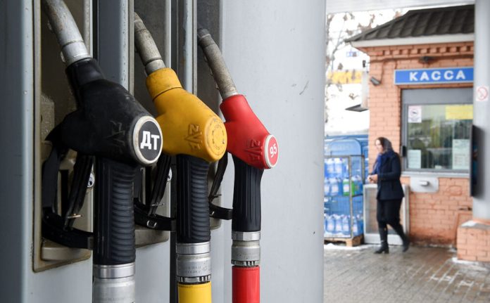 Кризові явища на російському паливному ринку: АЗС працюють зі збитками
