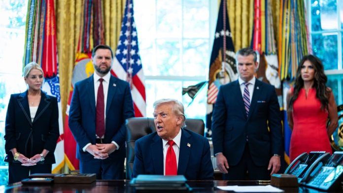 Трамп впроваджує нові жорсткі правила для отримання грін-карт, які можуть сильно вплинути на імміграційну систему США